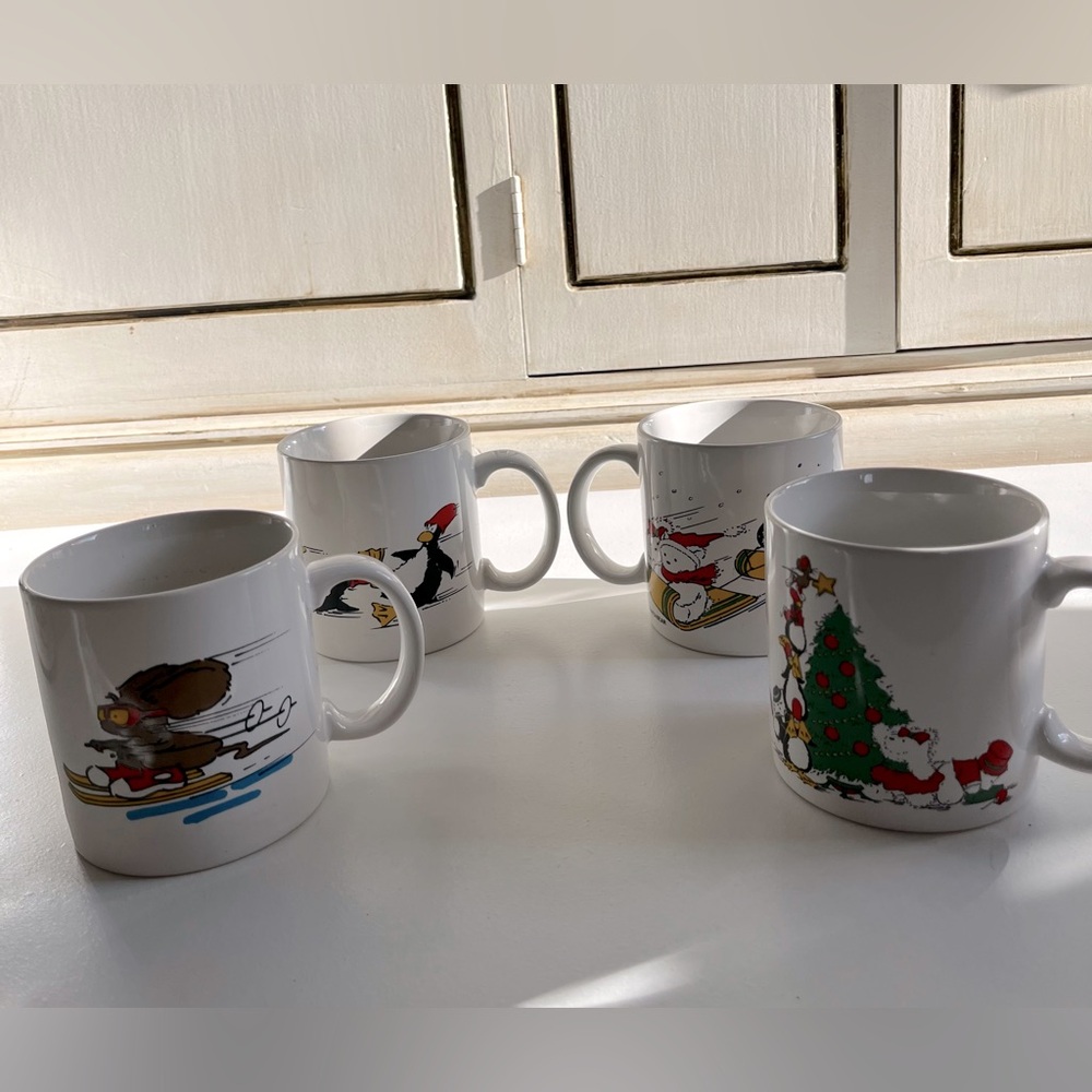 Vintage 1988 Santa Bear & His Polar Club Dayton Hudson Set Of 4 Mugs Cups